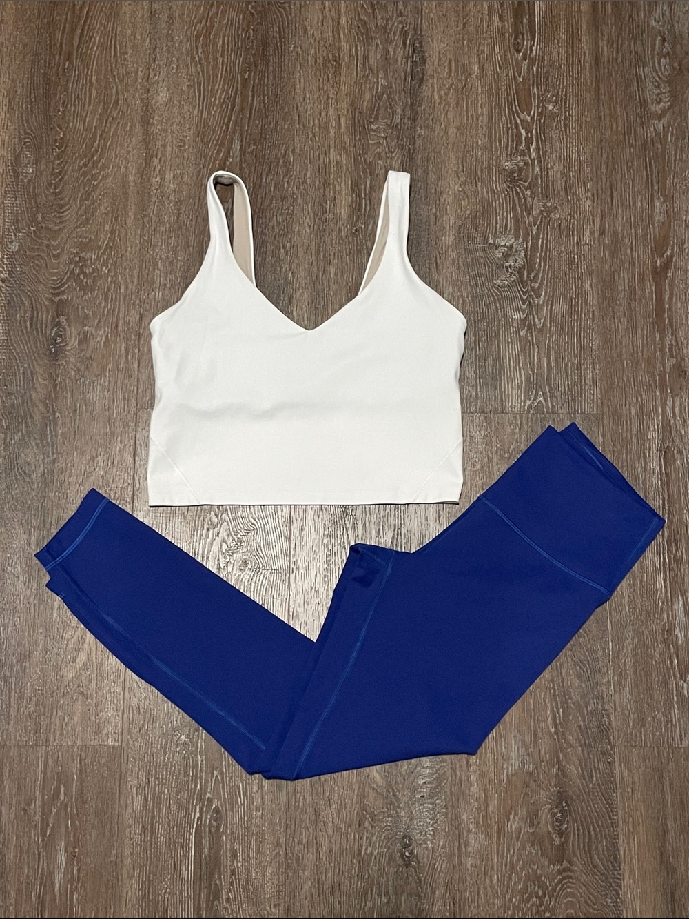 Like New Lululemon Matching White/Blue Set. Size 8